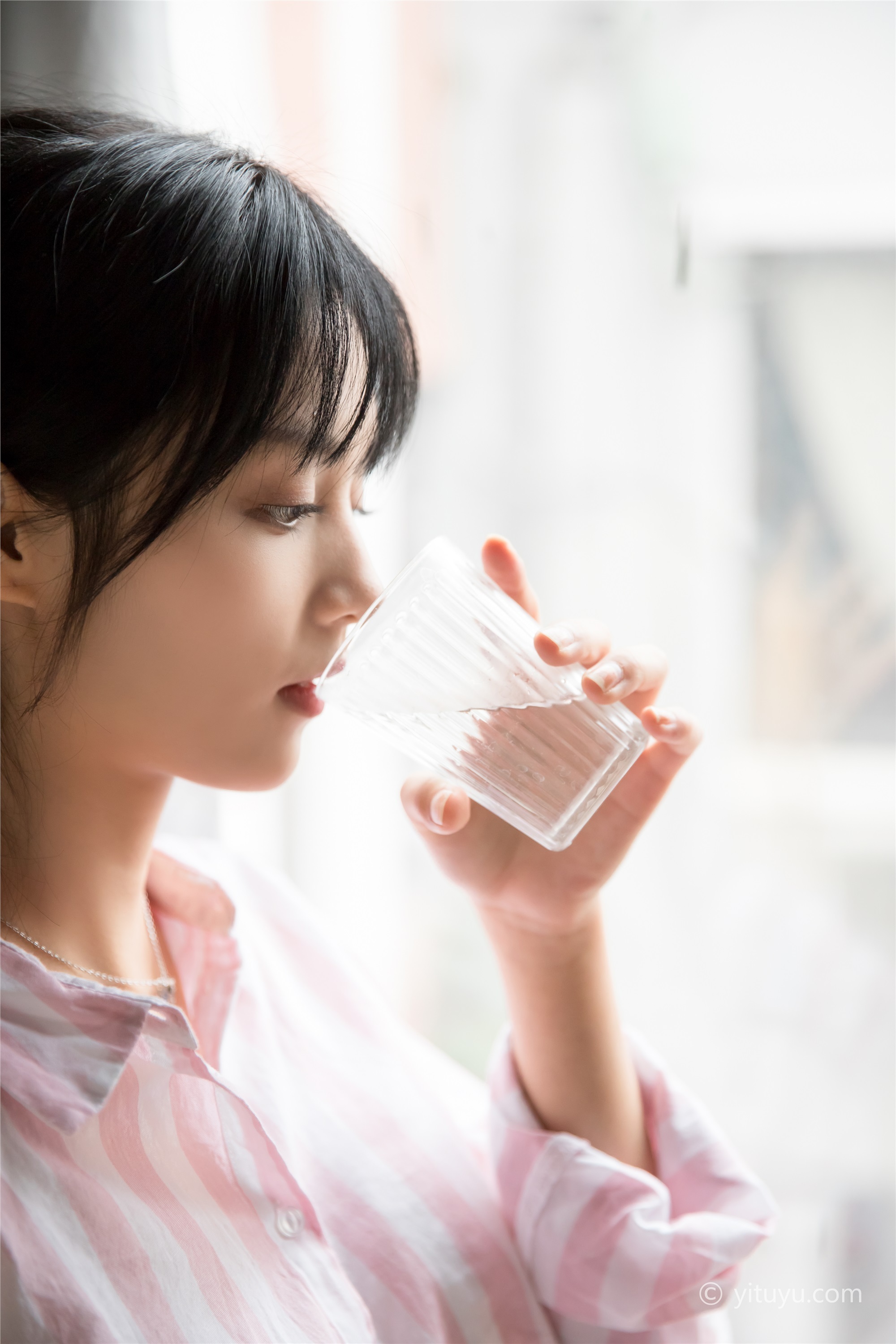 YITUYU艺图语  2021.05.06 少女心情 雨文